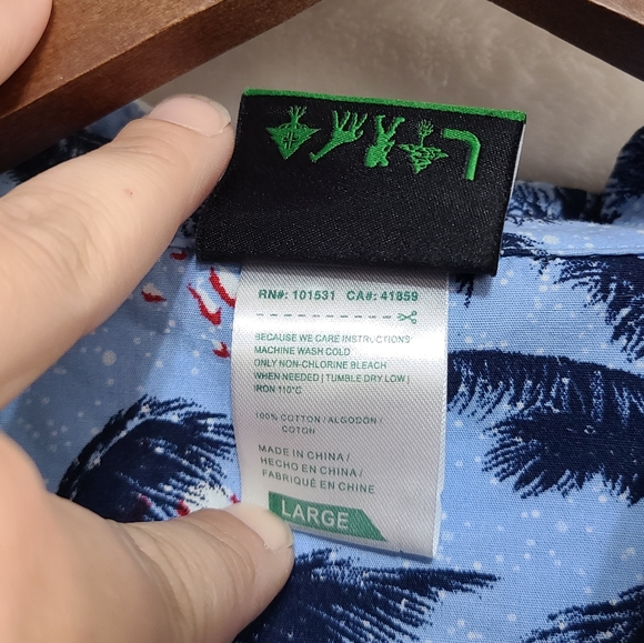Lifted Research Group Men's Blue Palm Tree Pattern Button Down Shirt Size L - Picture 3 of 4